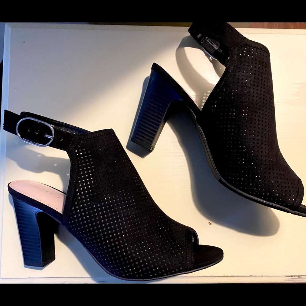 Kelly & Katie Perforated Bootie Sandal Size 8.5